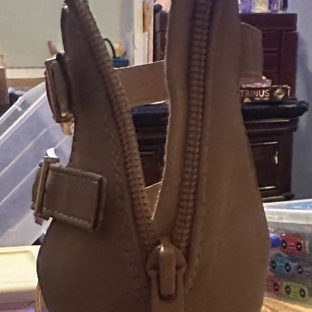 Heels - Picture 5 of 5